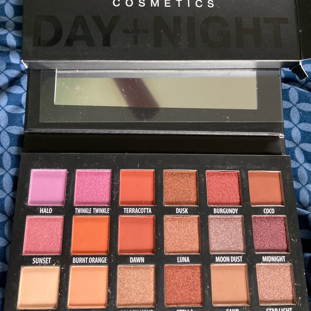 KAB - Day+Night Eyeshadow Palette